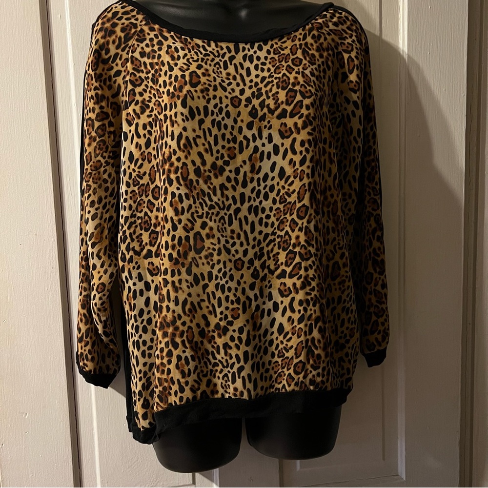 (EUC) Casual Dress Top (Hot Kiss)